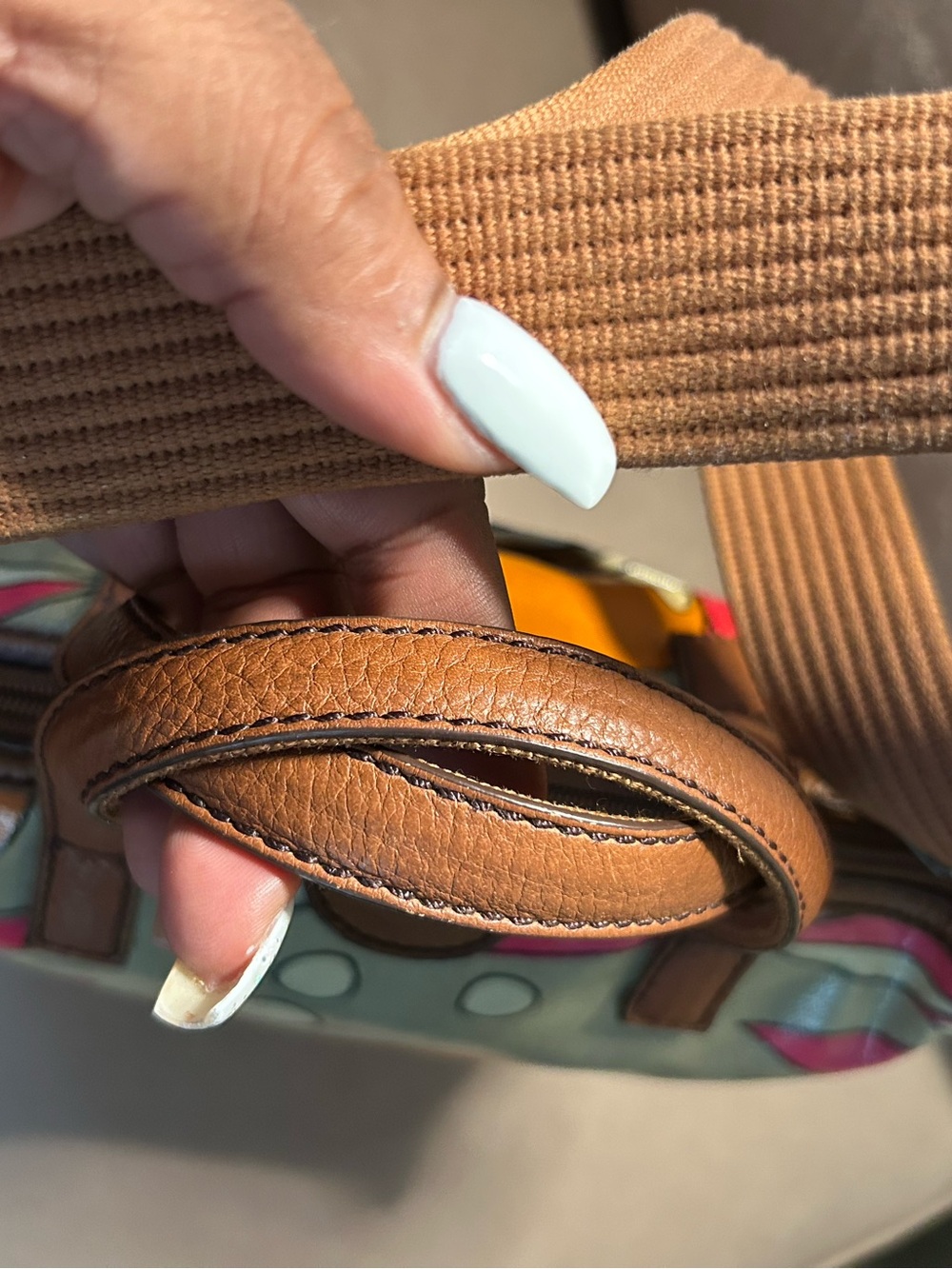 Fossil Key-Per Floral Orange & Pink Coated Canvas Shoulder Bag with Tan Straps - Picture 7 of 10